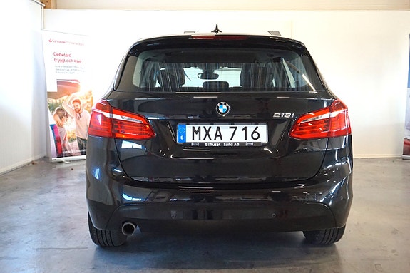 BMW 218i 4 of 5