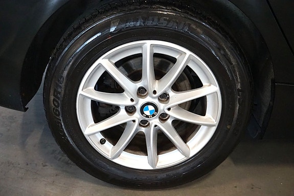 BMW 218i 8 of 27
