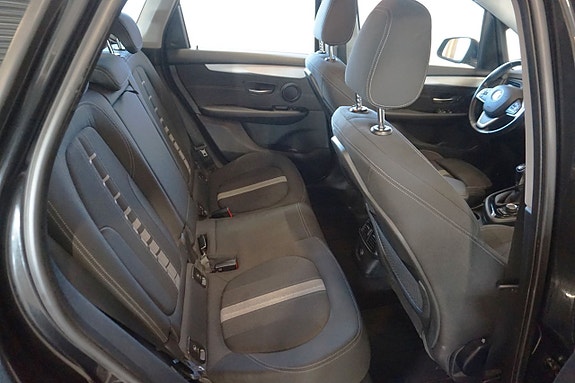 BMW 218i 11 of 27