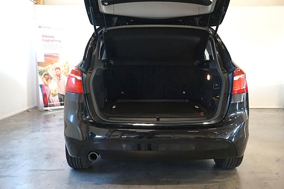 BMW 218i 5 of 5