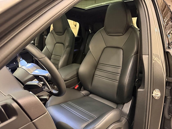 Porsche Cayenne Coupe 10 of 21
