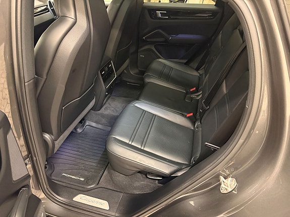 Porsche Cayenne Coupe 13 of 21