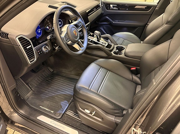 Porsche Cayenne Coupe 8 of 21