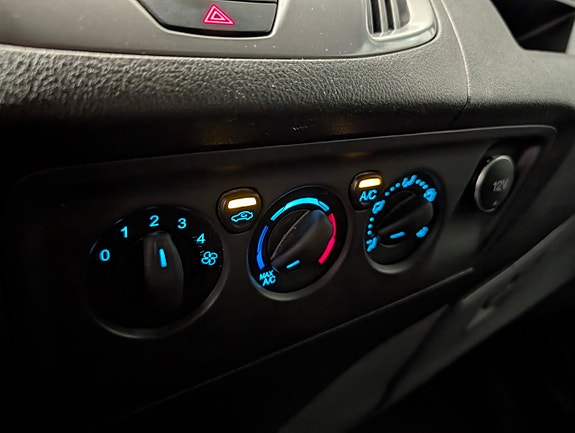 Ford Transit Custom 12 of 14