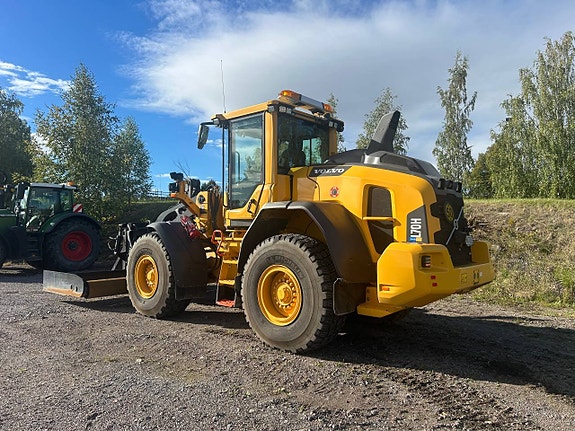 Volvo L70H 3 of 6