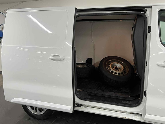 Peugeot Expert 8 of 17