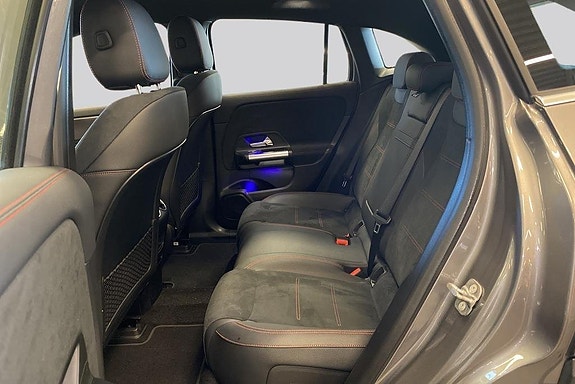 Mercedes-Benz EQA250 9 of 15