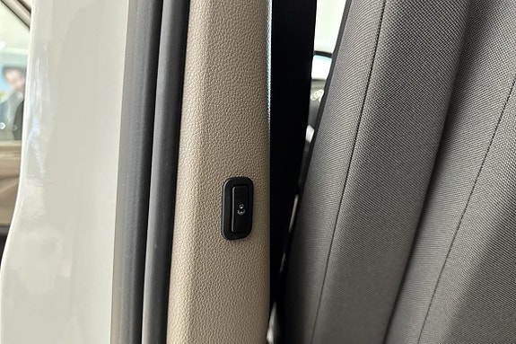 Volkswagen Multivan 11 of 19