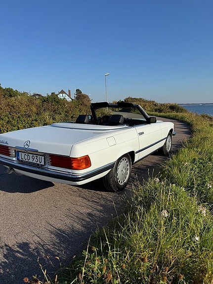 Mercedes-Benz 420 SL 4 of 5