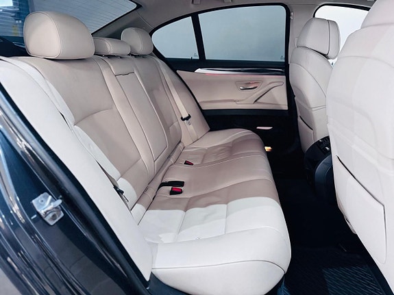 BMW 525 8 of 18