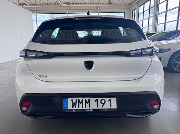 Peugeot 308 4 of 5