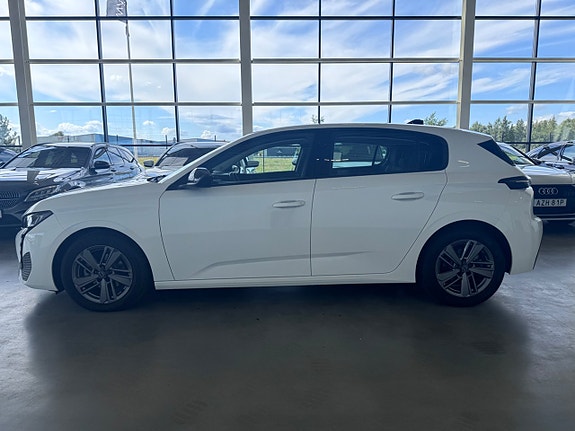Peugeot 308 2 of 5