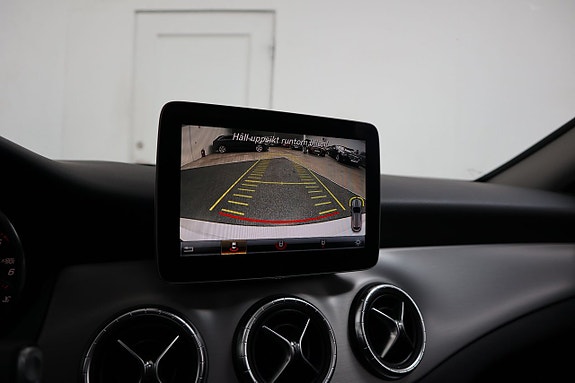 Mercedes-Benz CLA200 d 16 of 25