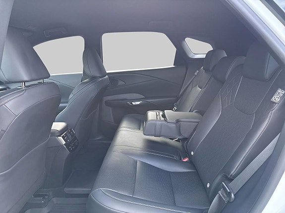 Lexus RX450h 10 of 26