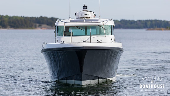 Delta 340 SW | 2x Volvo Penta D4-320 DPI 14 of 30
