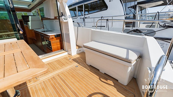 Delta 340 SW | 2x Volvo Penta D4-320 DPI 12 of 30