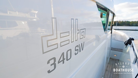 Delta 340 SW | 2x Volvo Penta D4-320 DPI 28 of 30