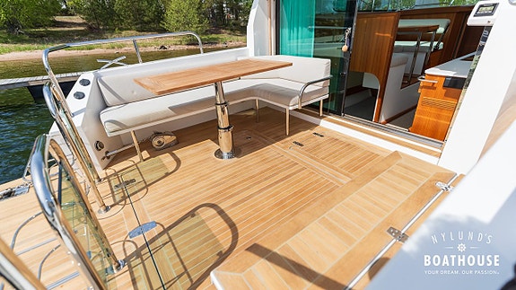Delta 340 SW | 2x Volvo Penta D4-320 DPI 7 of 30