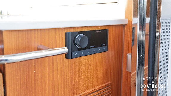 Delta 340 SW | 2x Volvo Penta D4-320 DPI 29 of 30