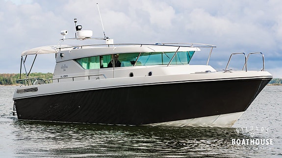Delta 34 SW | 2x Volvo Penta D4-300 3 of 5