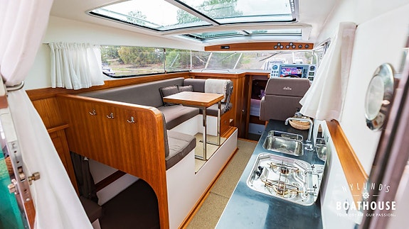 Delta 34 SW | 2x Volvo Penta D4-300 23 of 30