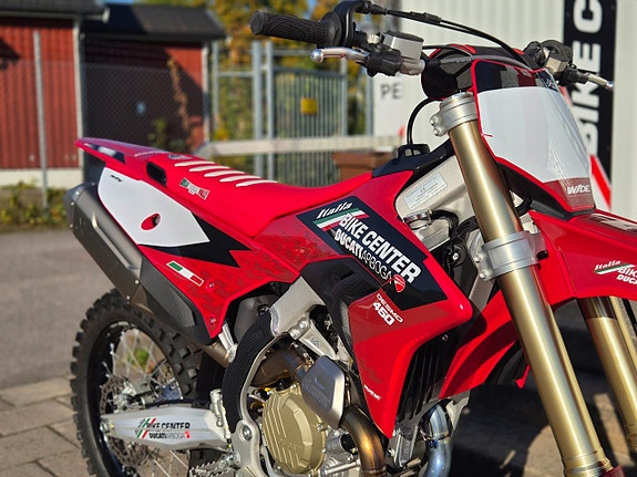 Ducati Desmo450 MX *IBC EDITION AKRAPOVIC* 8 of 10