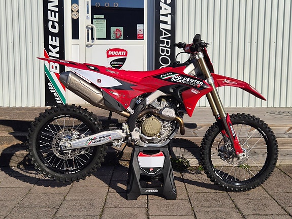 Ducati Desmo450 MX *IBC EDITION AKRAPOVIC* 2 of 10