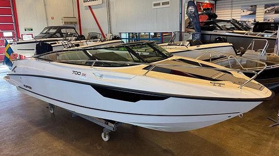 Flipper 700 DC -23 / Mercury F225 PROXS V8 -24 28,5 tim