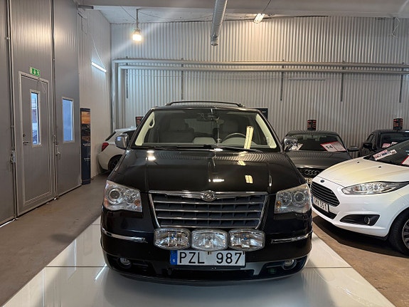 Chrysler Grand Voyager 3 of 22