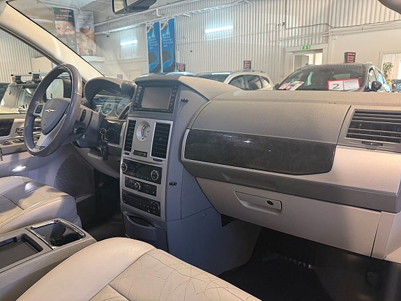 Chrysler Grand Voyager 14 of 22