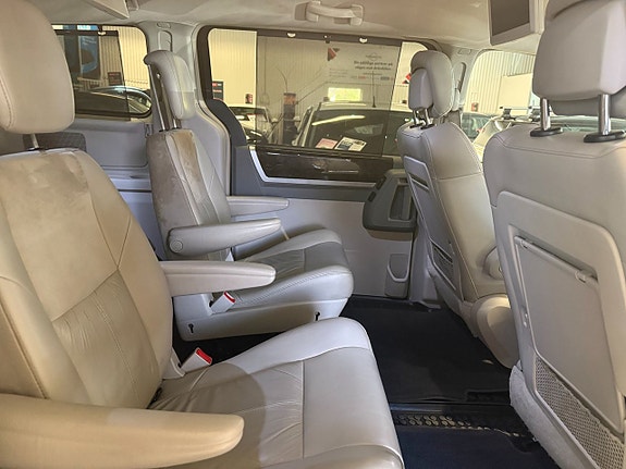 Chrysler Grand Voyager 15 of 22