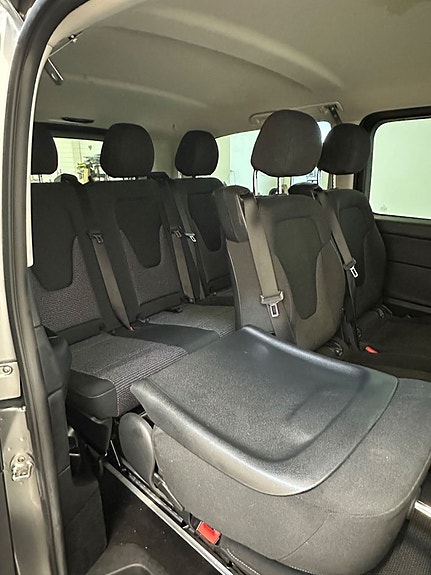 Mercedes-Benz V250 d 13 of 15