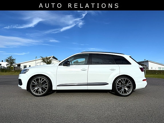 Audi SQ7 3 of 6