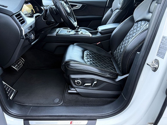 Audi SQ7 4 of 6