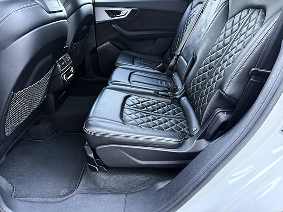 Audi SQ7 5 of 6