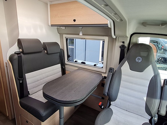 Sunlight Cliff 601 Adventure 5 sovplatser, dieselvärme, automat, uppvärmda tankar 10 of 23
