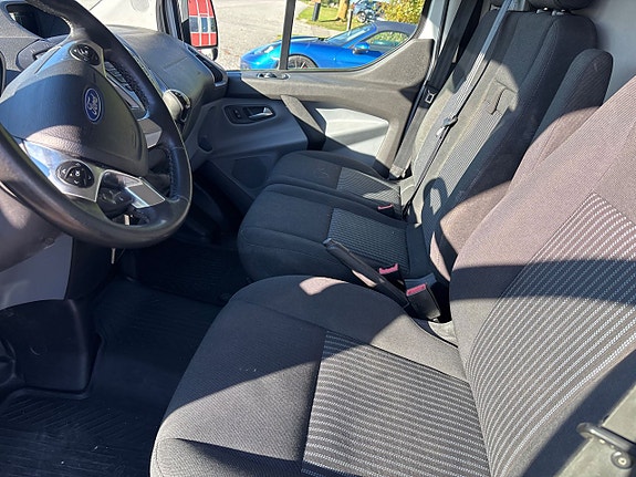 Ford Transit Custom 7 of 7