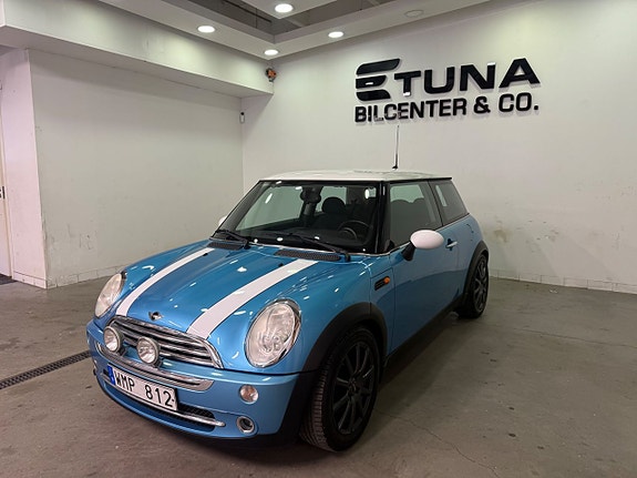 MINI Cooper 4 of 5