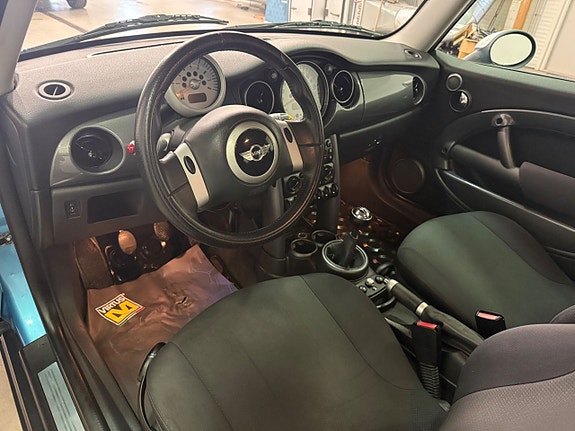 MINI Cooper 6 of 15