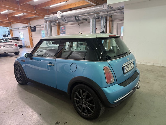MINI Cooper 11 of 15