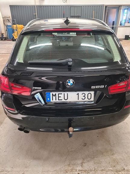 BMW 528 3 of 5