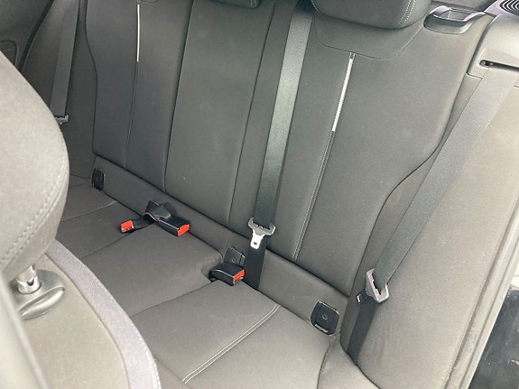 BMW 118d 11 of 21