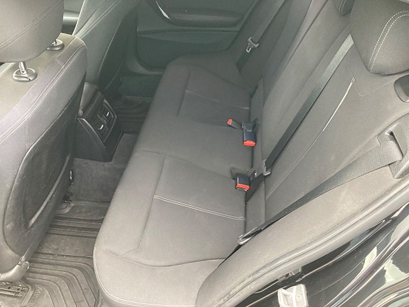 BMW 118d 10 of 21