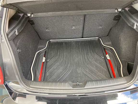 BMW 118d 9 of 21