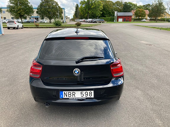 BMW 118d 6 of 21