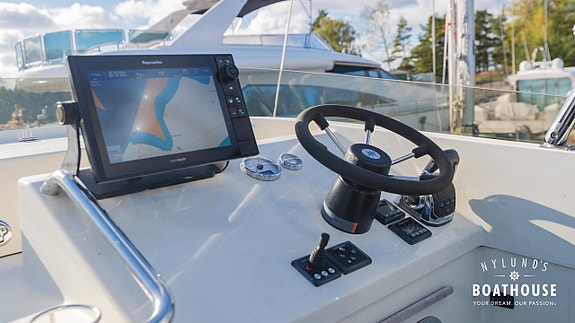 Targa 30.1 | Volvo Penta D6-400 25 of 30