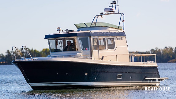 Targa 30.1 | Volvo Penta D6-400 10 of 30