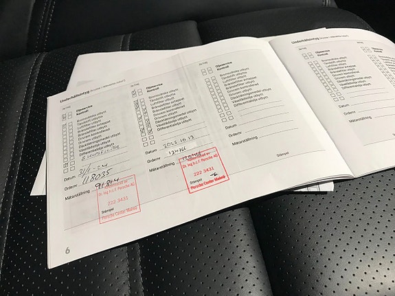 Porsche Macan Turbo 17 of 17