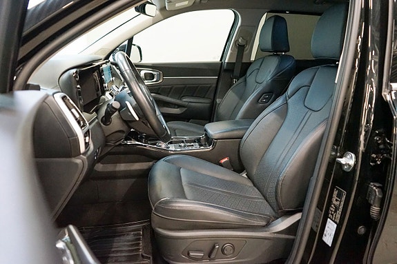 Kia Sorento 10 of 25