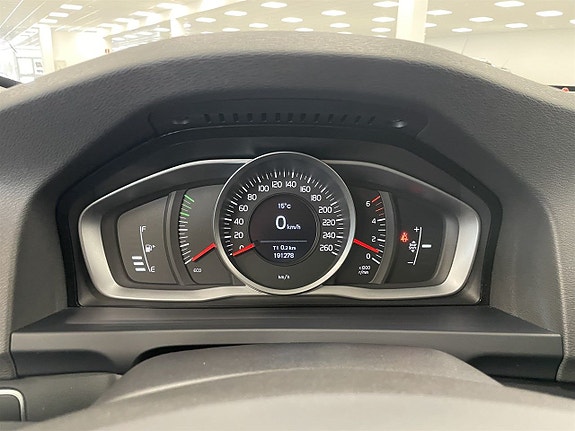 Volvo V60 9 of 12